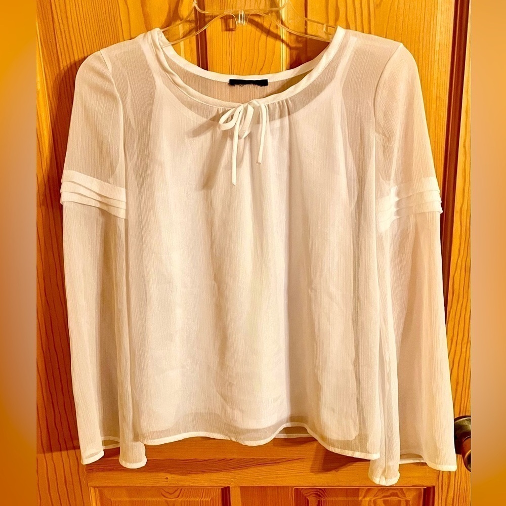 White Flowy Blouse Iridescent Sheer Bow Tie Lace Lined Boho Coastal S Small XS